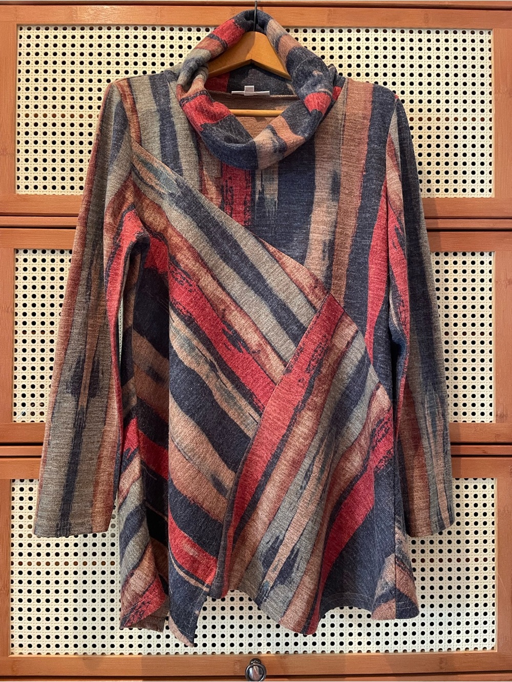 NorthStyle Striped Cowl Neck Sweater Sz Medium Like New